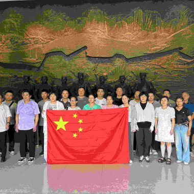 “红色足迹 追忆初心”——和记官网电气联合共建党总支开展主题党建活动